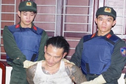 Bắt giang hồ mạng "Đức Cộng" với 8 tiền án, 1 tiền sự