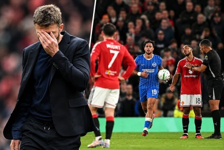 MU lao dốc không phanh: Carrick chỉ là phần nổi của tảng băng chìm