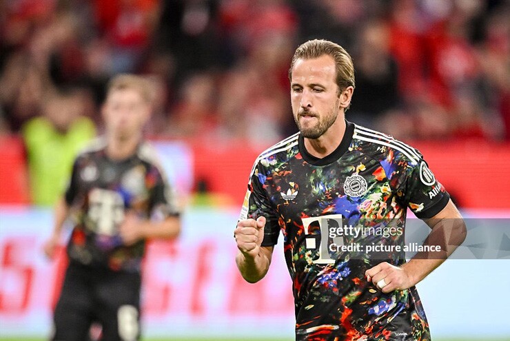 Harry Kane rực sáng thiết lập kỷ lục 100 bàn nhanh nhất lịch sử Bayern Munich