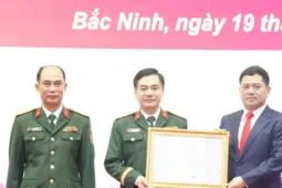 Công bố quyết định của Bộ trưởng Bộ Quốc phòng về công tác cán bộ ở Bắc Ninh