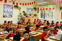 Hà Nội: Xác minh thông tin 9 học sinh đau bụng, buồn nôn nghi ngộ độc thực phẩm