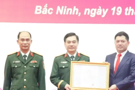 Công bố quyết định của Bộ trưởng Bộ Quốc phòng về công tác cán bộ ở Bắc Ninh