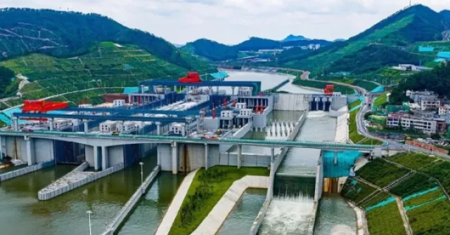 Tận thấy "kênh đào thế kỷ" của Trung Quốc, một tuyến thương mại đi Việt Nam