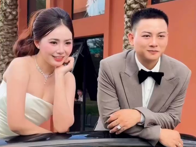 Khoảnh khắc hậu trường chụp ảnh cưới tự nhiên và tình cảm của Hoài Lâm và Ngọc Trinh.
