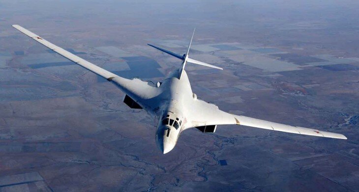 Máy bay ném bom Tu-160 của Nga. (Ảnh: TNI)