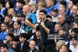 Arteta thua sốc 0-3: Arteta thừa biết "Pháo thủ" gặp rắc rối từ pha ném biên đầu tiên