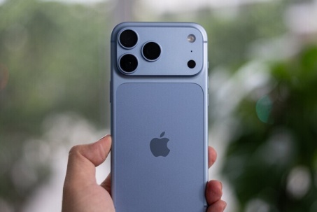 iPhone 18 Pro Max: Màn hình 6.9 inch và camera nâng cấp mạnh mẽ