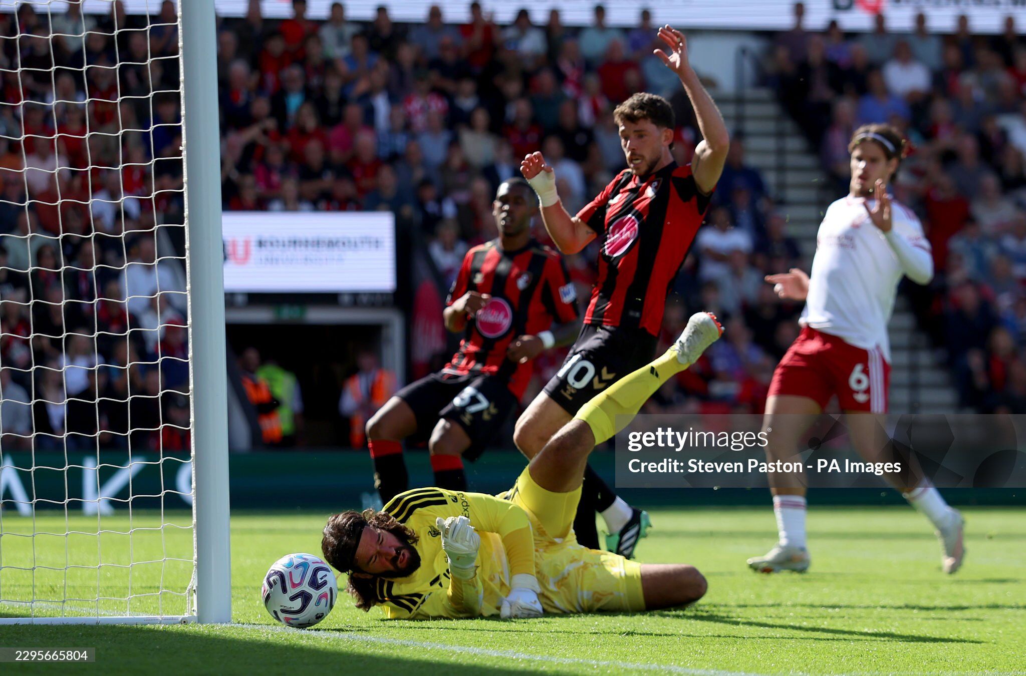 Trực tiếp bóng đá Bournemouth - Liverpool: "Lữ đoàn đỏ" xuất sắc bảo vệ thành quả (Hết giờ) - 3