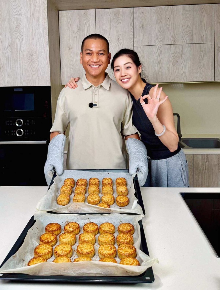 Ảnh sao 21/9: Huy Khánh tậu xe hơi hơn hai tỷ đồng - 10