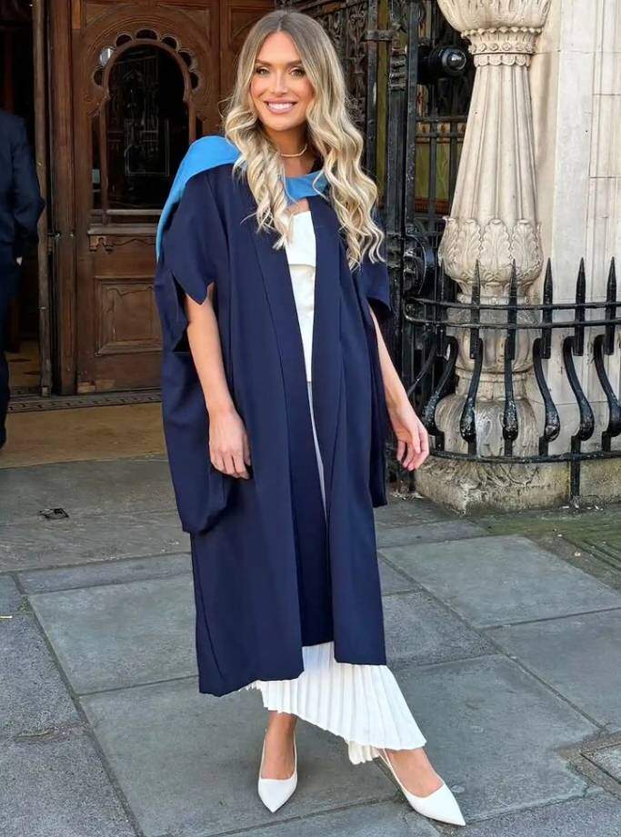 Liz East từng có 6 năm học luật và làm trợ lý, tư vấn pháp lý trước khi quyết định nghỉ việc. Ảnh: Kennedy News