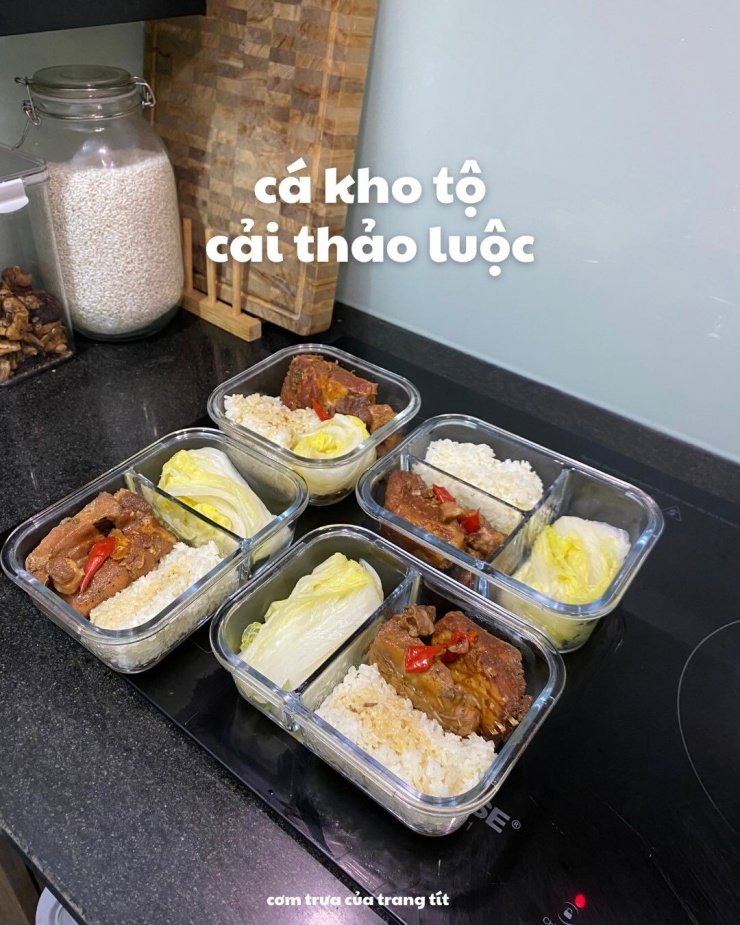Gen Z nấu bữa trưa đa dạng món Âu - Á cho bạn cùng nhà - 3