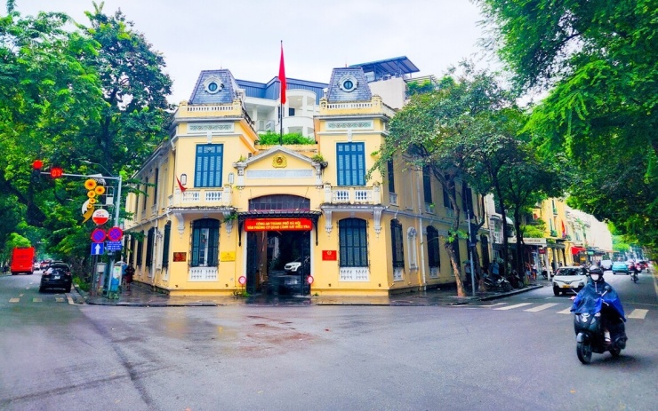 Hiện trạng vị trí đề xuất xây dựng khách sạn cao cấp