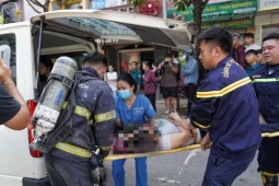 Cháy nhà 4 tầng ở Hà Nội