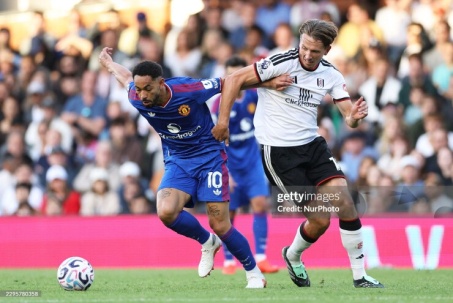 MU suýt thua trước Fulham: Công cùn thủ kém, Carrick phải làm gì?
