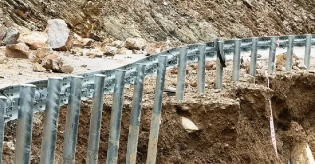Mưa lớn phá nát tuyến đường hơn 470 tỷ vừa thông xe được 3 tháng