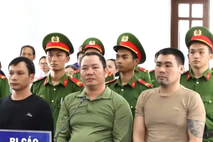 Vụ bị đánh đến 'thân tàn ma dại': 3 bị cáo lĩnh hơn 10 năm tù, bồi thường 315 triệu đồng