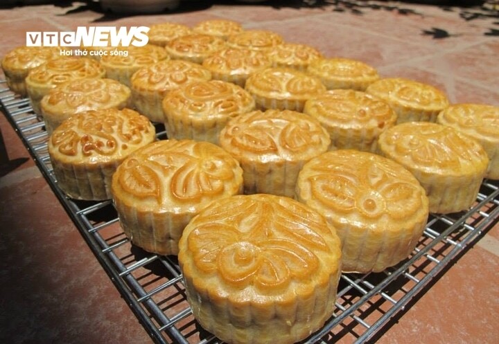 Bánh trung thu có nhiều loại, nhiều hương vị, trọng lượng, tùy từng loại bánh và thành phần mà lượng calo sẽ khác nhau. (Ảnh minh hoạ: Như Loan)