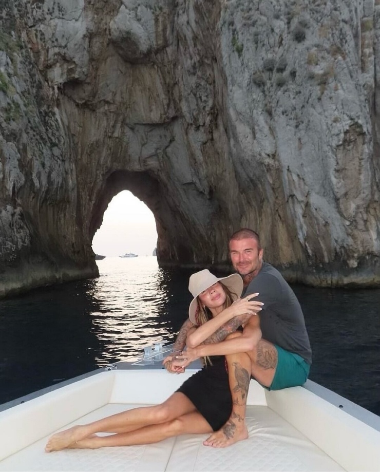 Phong cách nghỉ dưỡng của vợ chồng David Beckham - 5