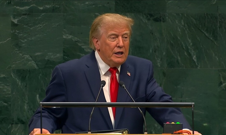 Ông Trump tuyên bố đang đối mặt với 'quyết định lớn' về Iran - 1