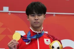 Kình ngư Yumeki Kojima và tấm huy chương vàng Asiad ‘trao truyền’ qua hai thế hệ