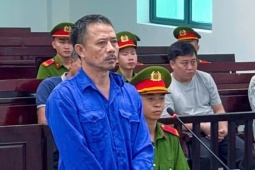 Mâu thuẫn tiền ăn, nhặt kéo đâm chết bạn