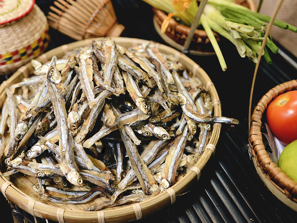 3 loại cá “nhỏ mà có võ” cực tốt cho xương khớp! - 1