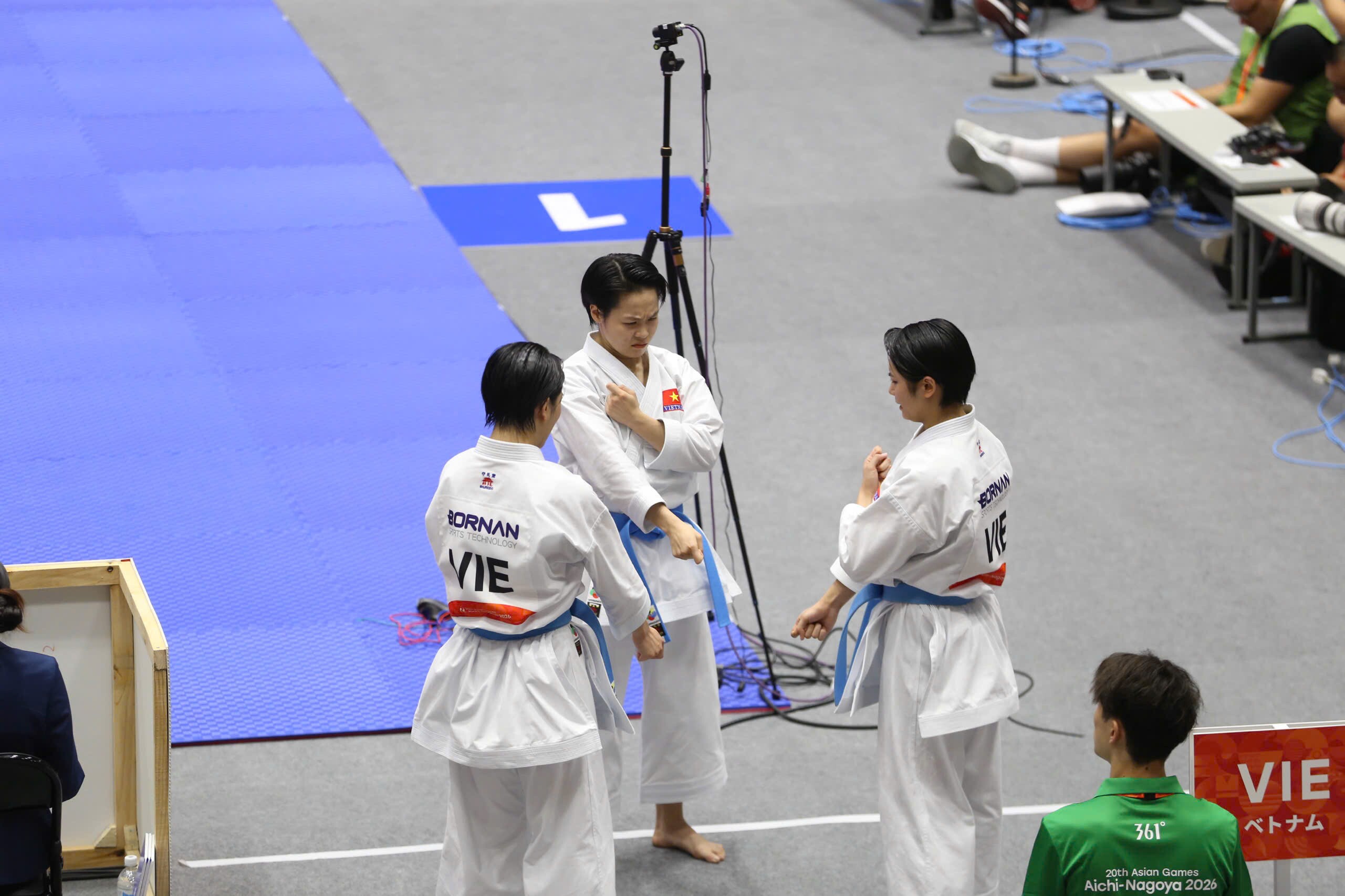 Trực tiếp ASIAD 22/9: Wushu chắc chắn có huy chương, võ sĩ Việt Nam rời sân bằng cáng - 6