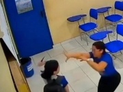 Nữ sinh tấn công cô giáo sau khi nhận điểm bài kiểm tra