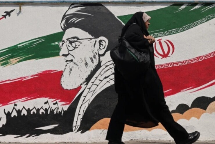 Iran đề xuất mở lại eo biển Hormuz trong 7 ngày nếu Mỹ giảm sức ép quân sự