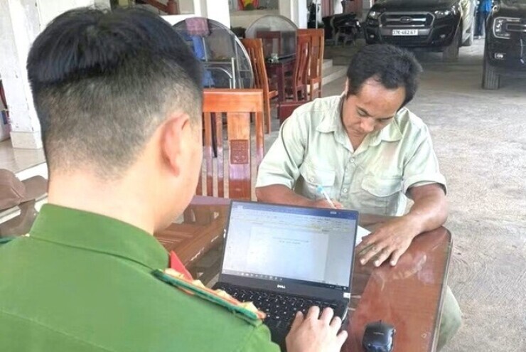 Đâm em trai tử vong sau cuộc cãi vã, nghi phạm lẩn trốn trong rừng một tháng