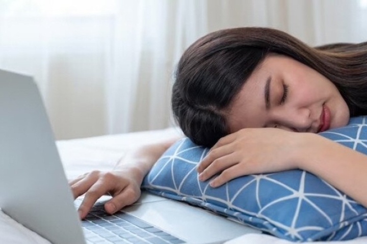 Bác sĩ tiết lộ 1 dấu hiệu khi ngủ trưa cảnh báo bệnh tim tiềm ẩn