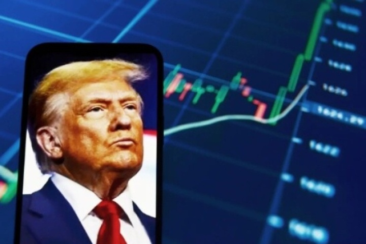 Chỉ trong 1 tháng, ông Trump thực hiện hơn 1,100 giao dịch, tập trung vào nhóm đại gia công nghệ