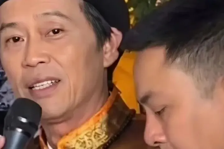 Hoài Lâm gặp lại cha nuôi Hoài Linh