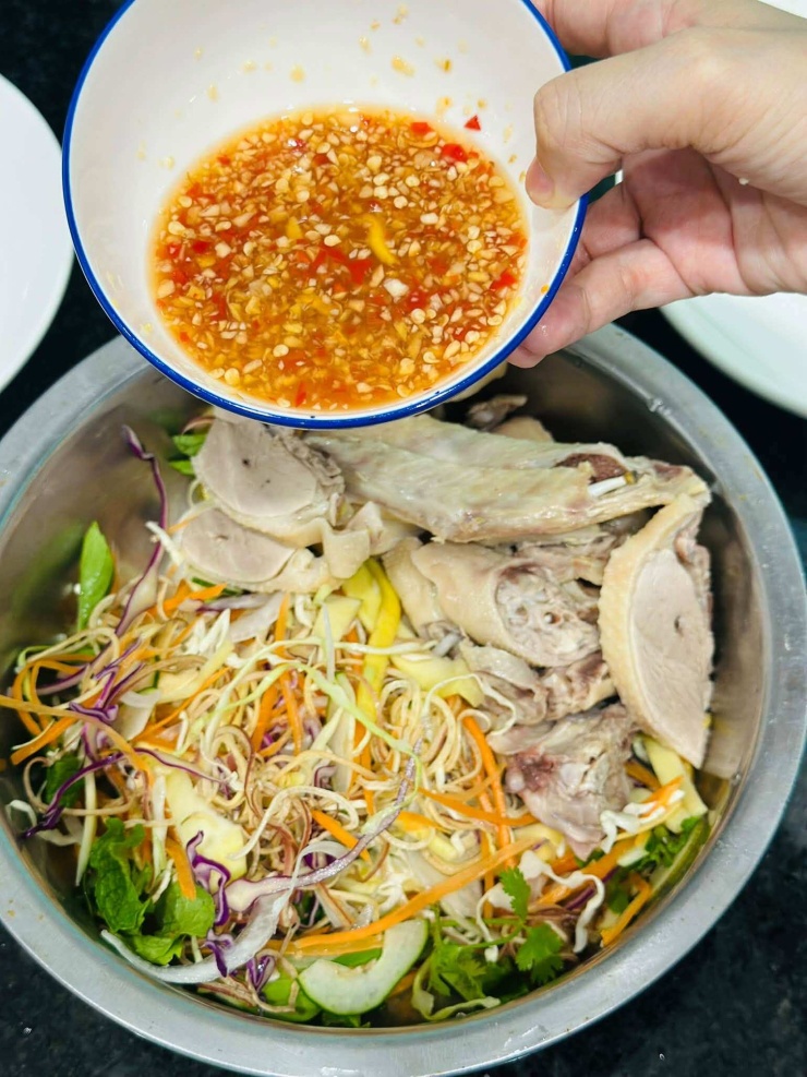 Loại thịt mát rượi, ăn vào mùa thu tốt tim, dưỡng tóc, hỗ trợ giảm cân, tăng sức đề kháng, làm gỏi cực ngon - 2