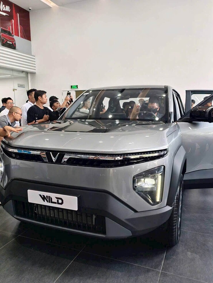 Ảnh thực tế bán tải điện VinFast VF Wild tại đại lý - 3