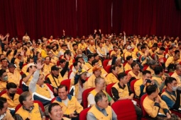 Tài xế nhận quà chưa phải điều đặc biệt nhất trong mùa Trung Thu của TADA năm nay