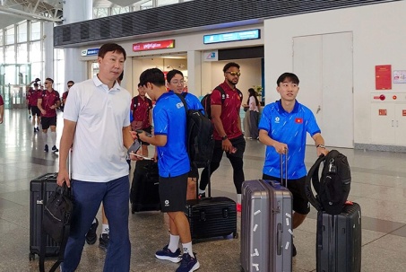 ĐT Việt Nam lên đường đi Indonesia, quyết vô địch FIFA ASEAN Cup