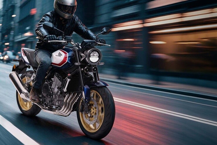 Honda tung CB500 SUPER FOUR bản màu cực lạ: 4 xi-lanh, E-Clutch, giá gần 169 triệu - 4