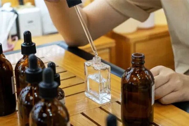 Vì sao Pháp trở thành 'thánh địa' nước hoa của thế giới?