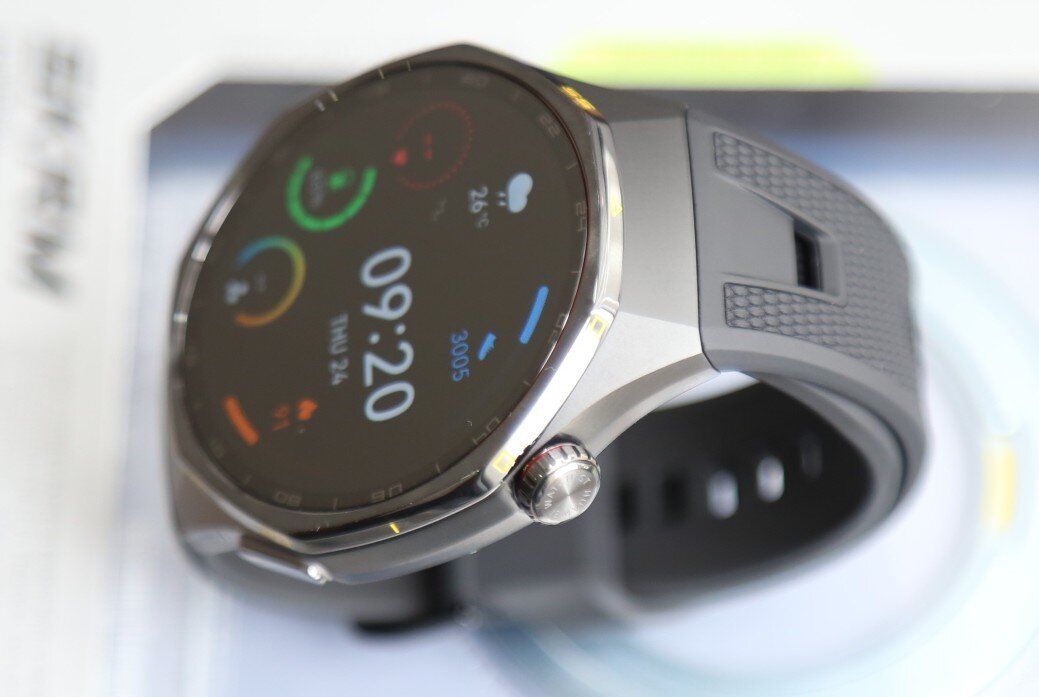 Huawei Watch GT 7 Pro dùng vỏ hợp kim titanium, pin 21 ngày - 2