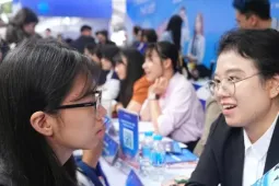 Bỏ cộng điểm chứng chỉ IELTS: Miếng bánh nghìn tỉ sẽ ra sao?