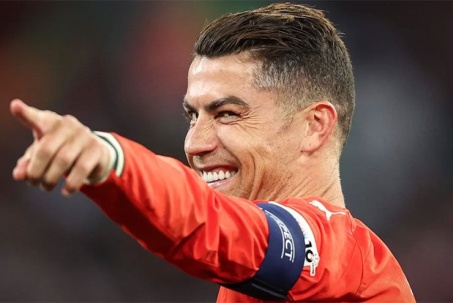 Ronaldo tuyên bố không thể "gục" bởi bất kỳ ai, có khả năng... né đạn