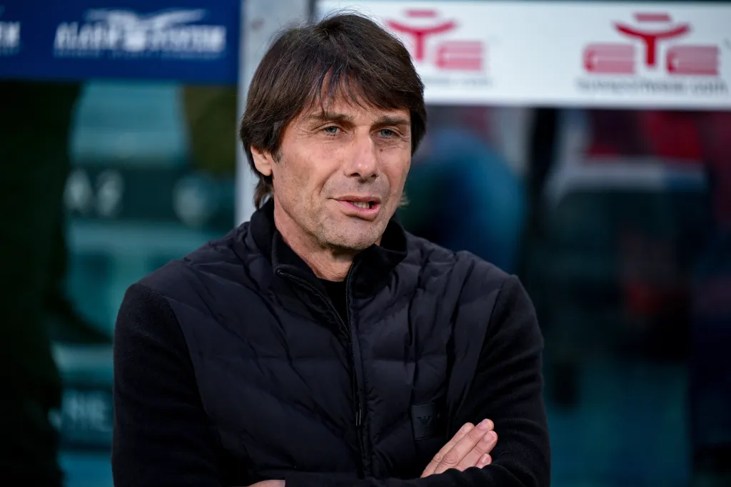 HLV Conte lọt vào tầm ngắm của MU