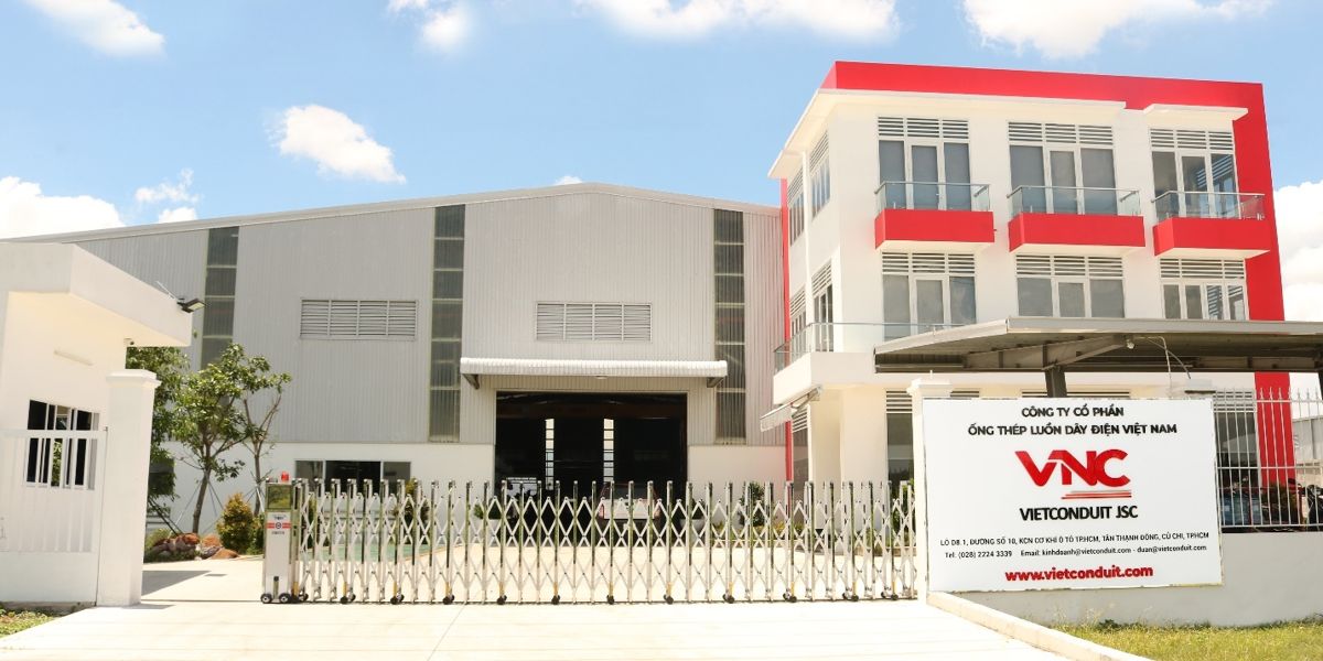 Nhà máy sản xuất ống thép luồn dây điện Vietconduit