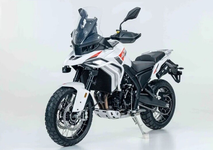 Mô tô mới mạnh 115 mã lực, trang bị radar cao cấp, giá từ 181 triệu đồng - 1