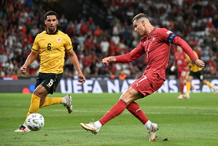 Video bóng đá Bồ Đào Nha - Xứ Wales: Cú sút xa may mắn, Ronaldo mừng hụt (UEFA Nations League)