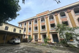 Bên trong trụ sở tòa án bỏ hoang được rao thuê hơn nửa tỷ đồng/năm