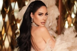 Người đẹp Chile bị lộ ngực khi đang thi Miss Grand