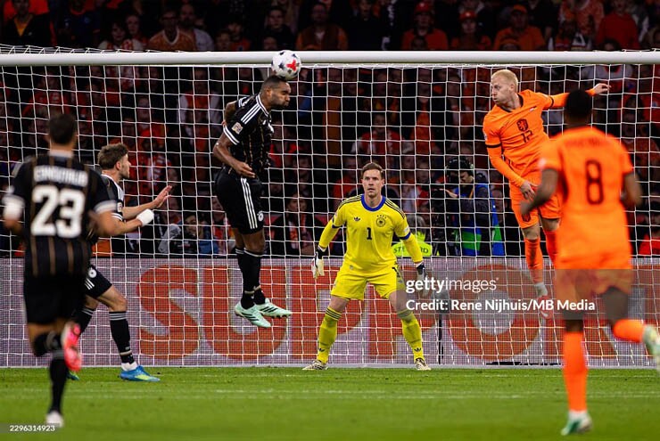 Ter Stegen vẫn còn đó điểm yếu