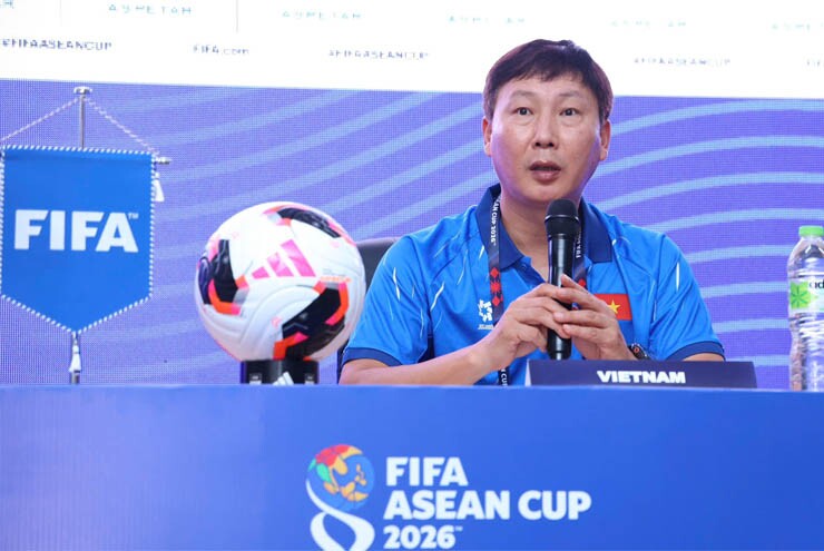 Họp báo Việt Nam & bảng B FIFA ASEAN Cup: Thầy Kim nói lý do chọn Đình Bắc làm đội phó - 1